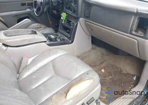 2005 Chevrolet Avalanche 1500 Z66 from USA, damaged, VIN 3GNEC12Z45G193780